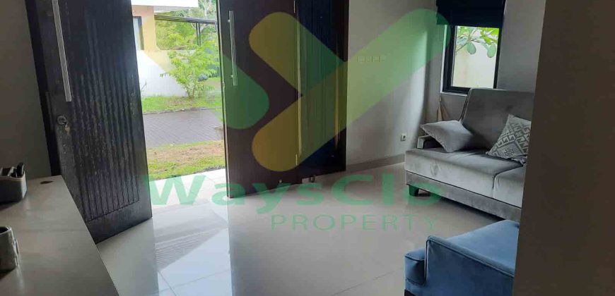 DISEWAKAN RUMAH CANTIK FULY FURNISHED DI HOLLAND VILLAGE, HARGA SANGAT MURAH