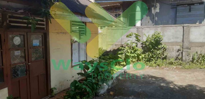 DISEWAKAN RUMAH CLASIK MURAH DAN STATEGIS DAERAH TUMINTING, HARGA SANGAT MURAH
