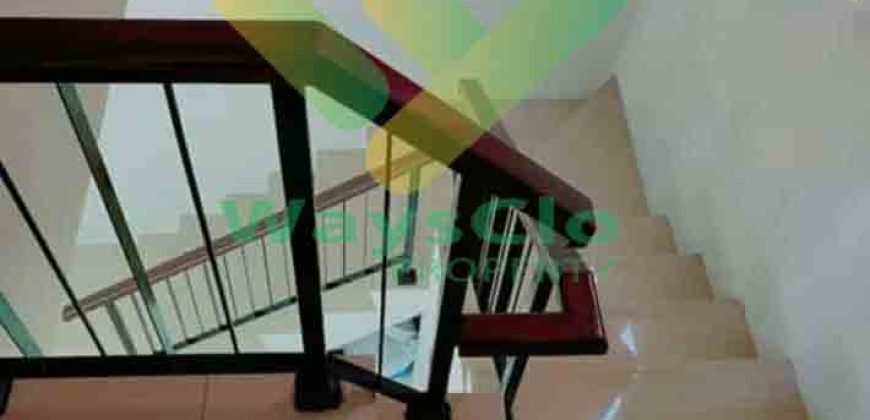 DIJUAL CEPAT RUMAH CANTIK DAN MENARIK DI HOLLAND VILLAGE, HARGA SANGAT MURAH