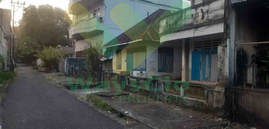 DISEWAKAN RUMAH CLASIK DAERAH WENANG, HARGA SANGAT MURAH