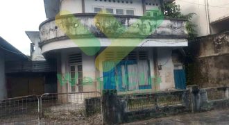 DISEWAKAN RUMAH CLASIK DAERAH WENANG, HARGA SANGAT MURAH