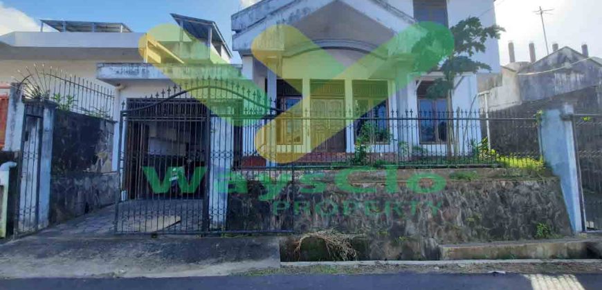 DISEWAKAN RUMAH MENARIK DAN LUAS DAERAH PAAL DUA, HARGA SANGAT MURAH