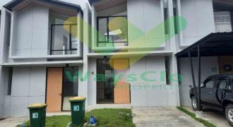 DISEWAKAN RUMAH BARU DI HOLLAND VILLAGE, HARGA SANGAT MURAH
