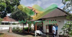 DISEWAKAN RUMAH KLASIK MENARIK DAERAH WENANG, HARGA SANGAT MURAH