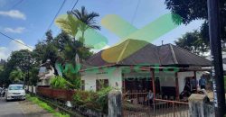 DISEWAKAN RUMAH KLASIK MENARIK DAERAH WENANG, HARGA SANGAT MURAH