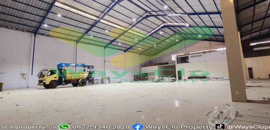DISEWAKAN GUDANG LUAS DAN STRATEGIS DAERAH TIKALA, HARGA SANGAT MURAH