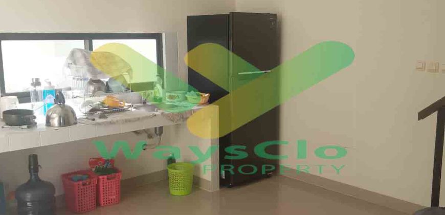 DISEWAKAN RUMAH CANTIK DENGAN FURNISHED DAERAH HOLLAND VILLAGE, HARGA SANGAT MURAH