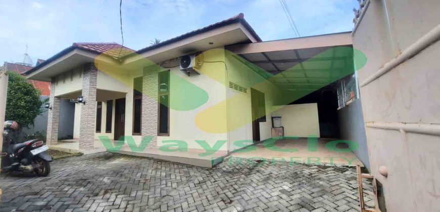 DISEWAKAN RUMAH CANTIK FULY FURNISHED DAERAH TUMINTING, HARGA SANGAT MURAH