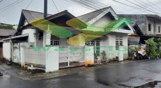 DISEWAKAN RUMAH STRATEGIS DENGAN FURNISH DAERAH SARIO, HARGA SANGAT MURAH