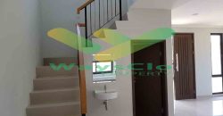 DIJUAL CEPAT RUMAH CANTIK DAN MENARIK DI HOLLAND VILLAGE, HARGA SANGAT MURAH