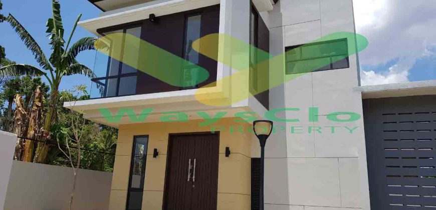 DIJUAL CEPAT RUMAH CANTIK DAN MENARIK DI HOLLAND VILLAGE, HARGA SANGAT MURAH