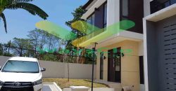 DIJUAL CEPAT RUMAH CANTIK DAN MENARIK DI HOLLAND VILLAGE, HARGA SANGAT MURAH