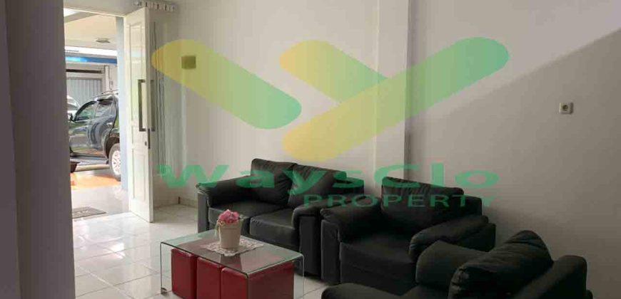 DISEWAKAN RUMAH CANTIK DAN MENARIK DAERAH PAAL DUA, HARGA SANGAT MURAH